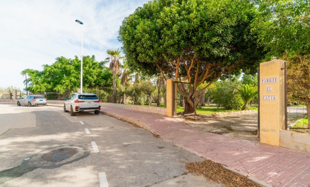 Resale - Villa -
Torrevieja - Los altos