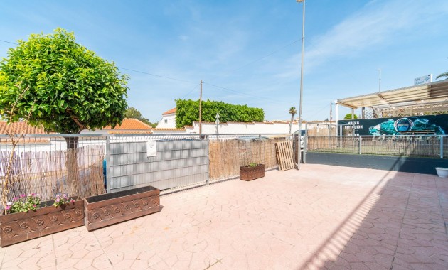 Alquiler a largo plazo - Commercial Unit -
San Fulgencio - URB. LA MARINA