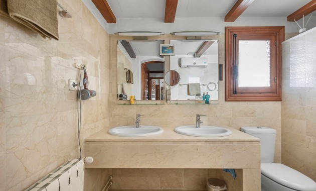 Resale - Villa -
Orihuela - Orihuela Costa