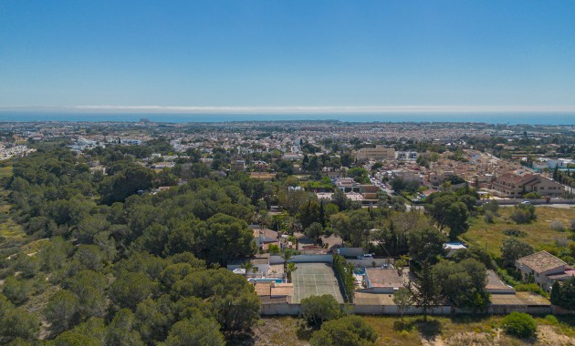 Resale - Villa -
Orihuela - Orihuela Costa