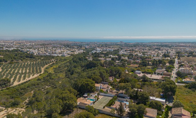 Resale - Villa -
Orihuela - Orihuela Costa