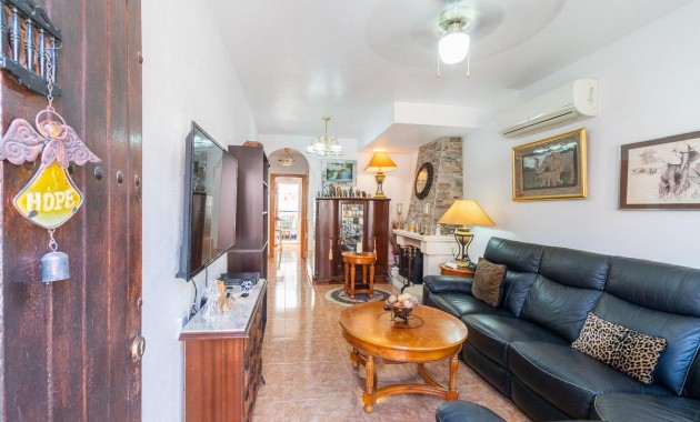Resale - Terraced house -
Orihuela Costa - PAU 8
