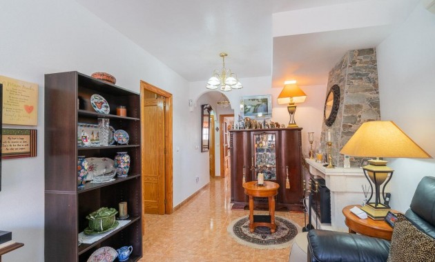 Resale - Terraced house -
Orihuela Costa - PAU 8