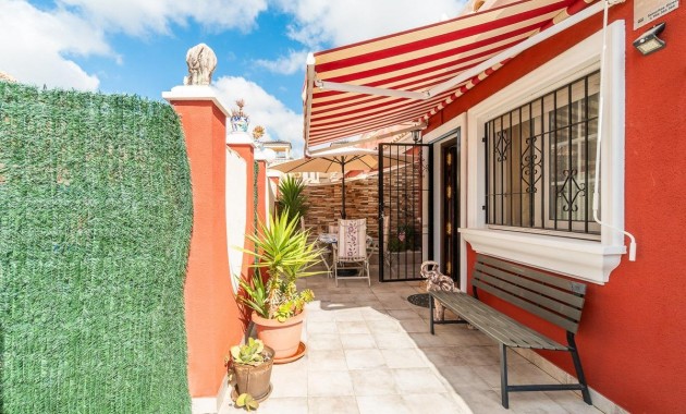 Resale - Terraced house -
Orihuela Costa - PAU 8