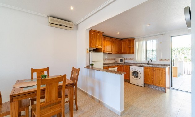Sale - Bungalow -
Orihuela Costa - Villamartin