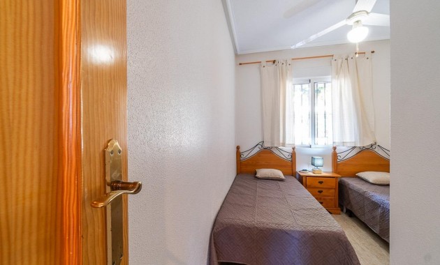 Sale - Bungalow -
Orihuela Costa - Villamartin