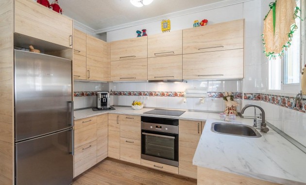 Resale - Terraced house -
Orihuela Costa - Playa Flamenca