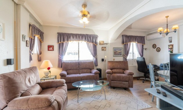 Resale - Terraced house -
Orihuela Costa - Playa Flamenca