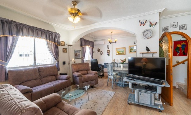 Resale - Terraced house -
Orihuela Costa - Playa Flamenca