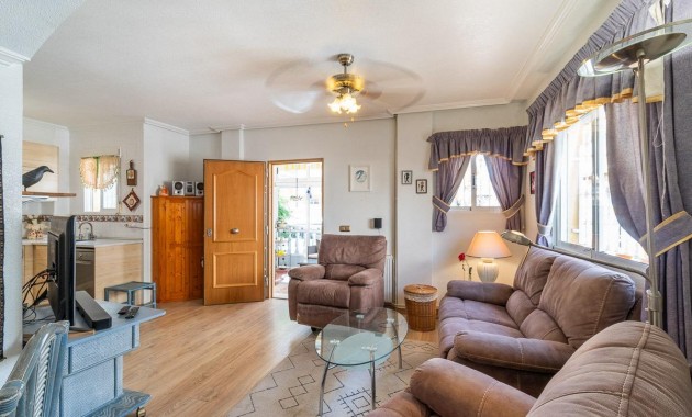 Resale - Terraced house -
Orihuela Costa - Playa Flamenca