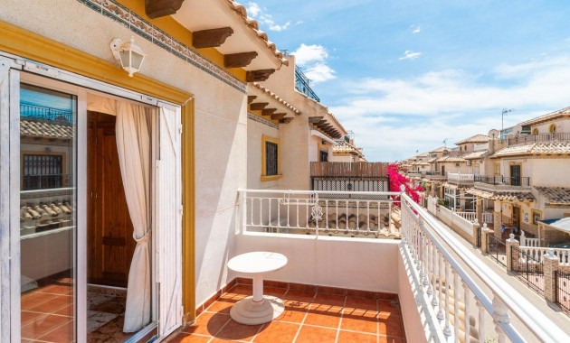 Resale - Terraced house -
Orihuela Costa - Playa Flamenca