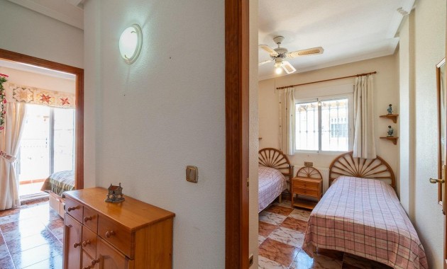 Resale - Terraced house -
Orihuela Costa - Playa Flamenca