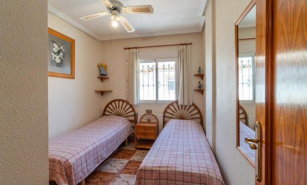 Resale - Terraced house -
Orihuela Costa - Playa Flamenca