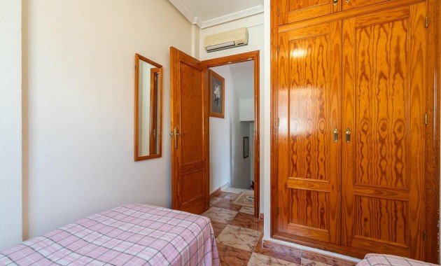Resale - Terraced house -
Orihuela Costa - Playa Flamenca
