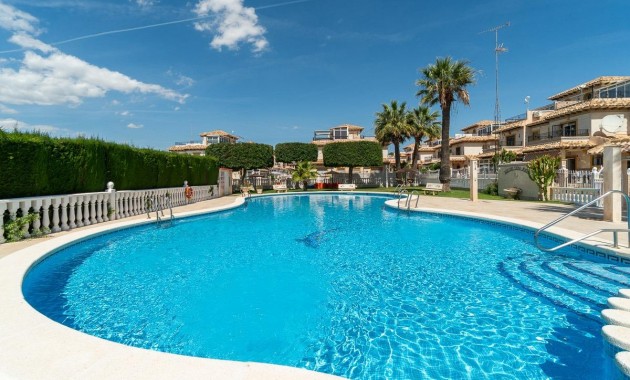Resale - Terraced house -
Orihuela Costa - Playa Flamenca