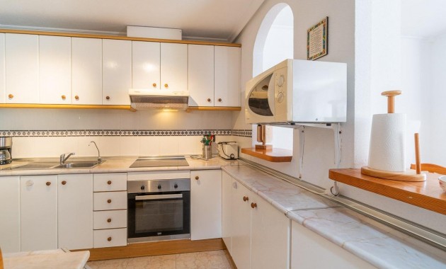 Resale - Chalet -
Orihuela Costa - Playa Flamenca