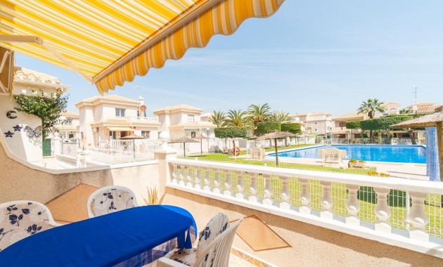 Resale - Chalet -
Orihuela Costa - Playa Flamenca