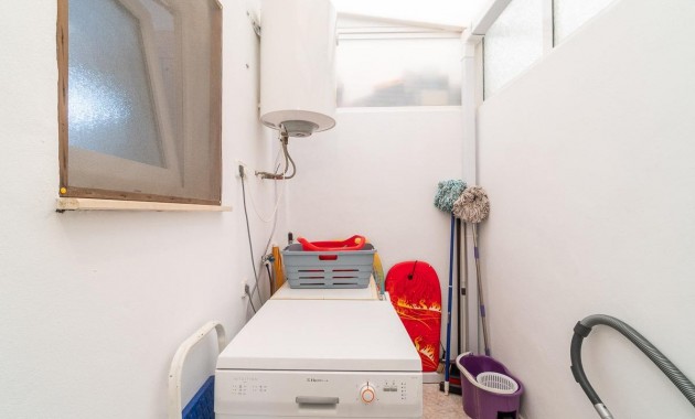 Resale - Chalet -
Orihuela Costa - Playa Flamenca