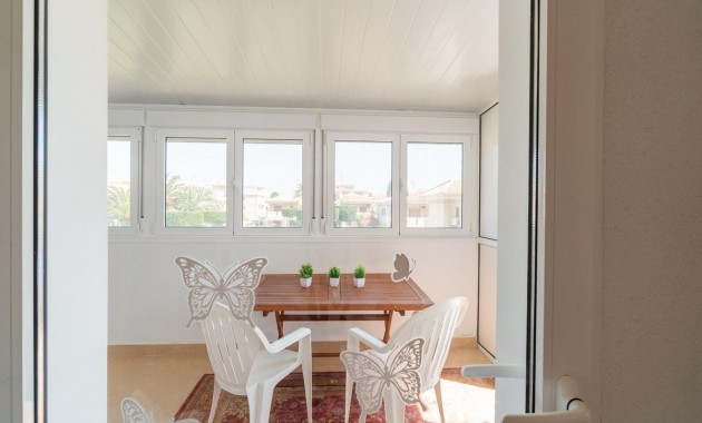 Resale - Chalet -
Orihuela Costa - Playa Flamenca
