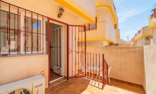 Long time Rental - Terraced house -
Orihuela Costa - La Zenia