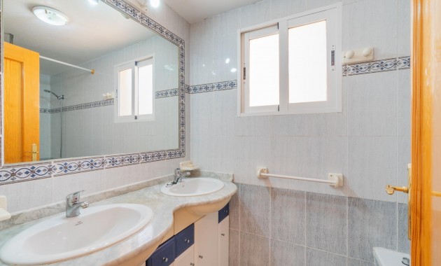Long time Rental - Terraced house -
Orihuela Costa - La Zenia