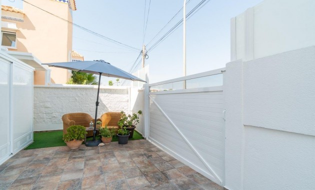 Sale - house -
San Miguel de Salinas - Las filipinas