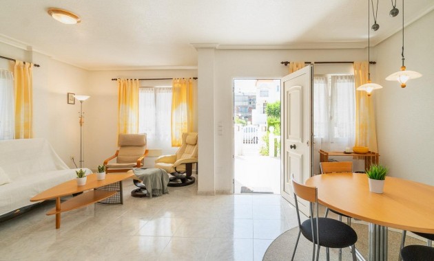Sale - Villa -
Orihuela Costa - Playa Flamenca