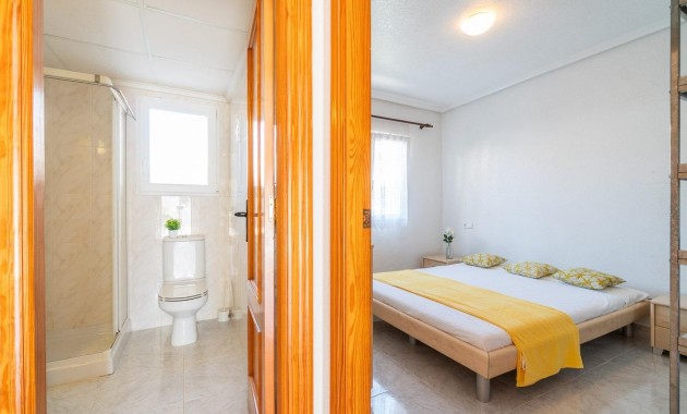 Sale - Villa -
Orihuela Costa - Playa Flamenca