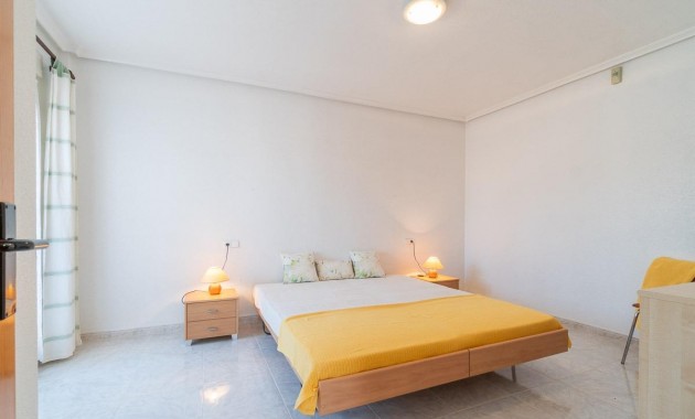 Sale - Villa -
Orihuela Costa - Playa Flamenca