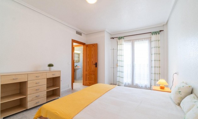 Sale - Villa -
Orihuela Costa - Playa Flamenca