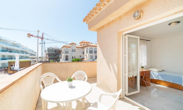 Sale - Villa -
Orihuela Costa - Playa Flamenca