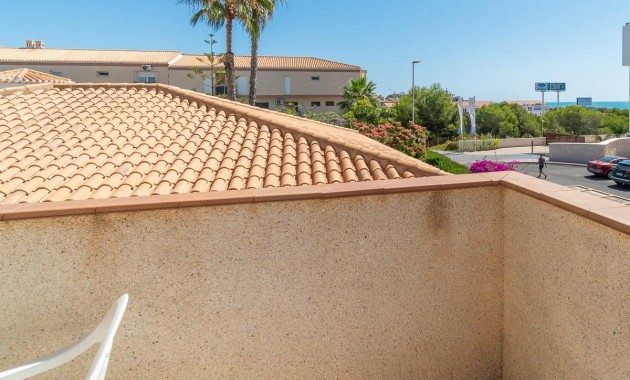 Sale - Villa -
Orihuela Costa - Playa Flamenca