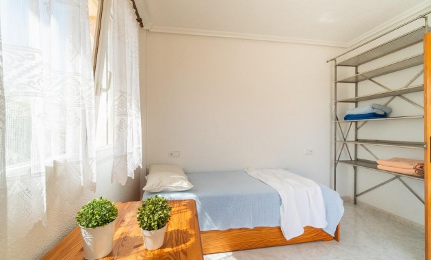 Sale - Villa -
Orihuela Costa - Playa Flamenca
