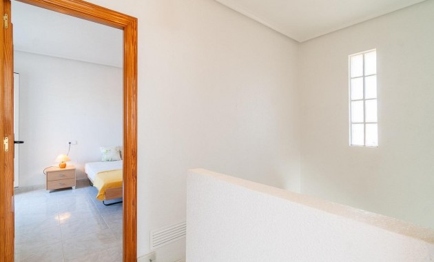 Sale - Villa -
Orihuela Costa - Playa Flamenca