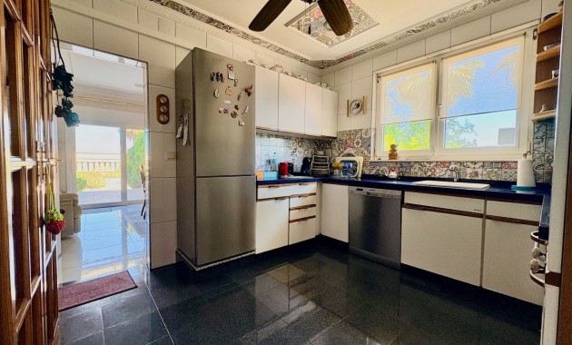 Resale - Country house -
San Fulgencio - La Marina