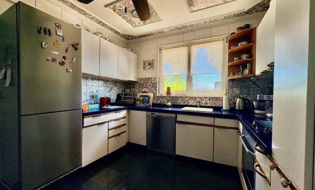 Resale - Country house -
San Fulgencio - La Marina