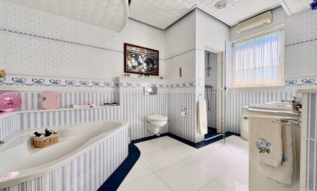 Resale - Country house -
San Fulgencio - La Marina