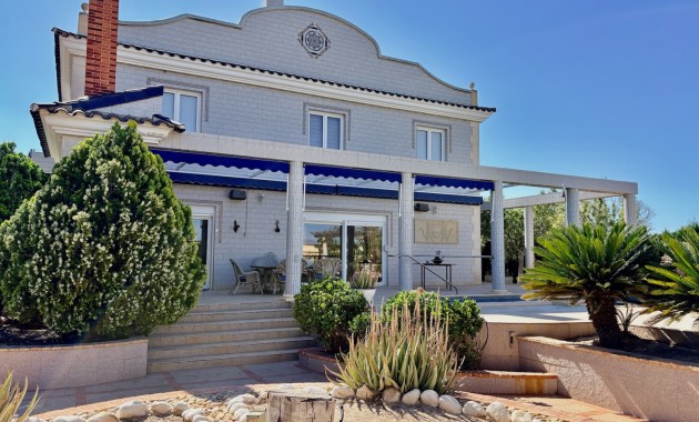 Resale - Country house -
San Fulgencio - La Marina