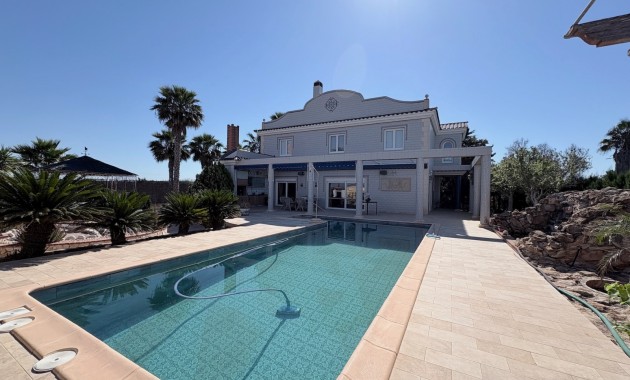 Resale - Country house -
San Fulgencio - La Marina