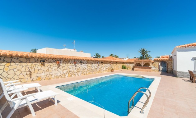 Venta - Villa -
Torrevieja - Torreta florida