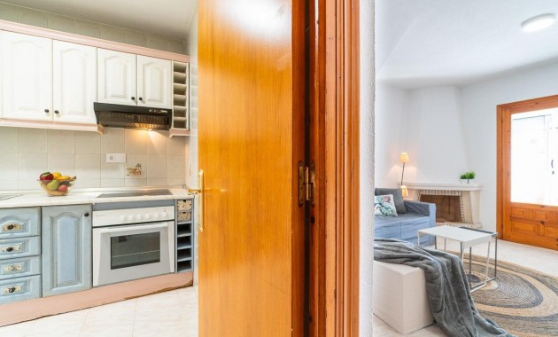 Resale - Bungalow -
Torrevieja - La Siesta - El Salado - Torreta