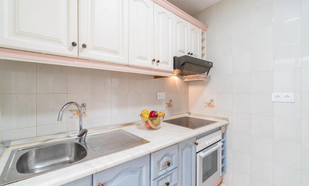 Resale - Bungalow -
Torrevieja - La Siesta - El Salado - Torreta