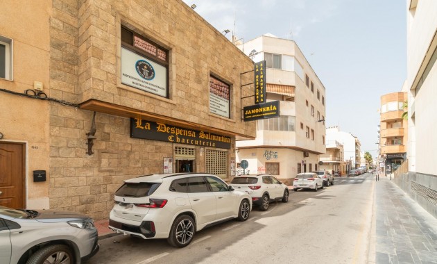 Resale - Commercial Unit -
Torrevieja - Paseo maritimo