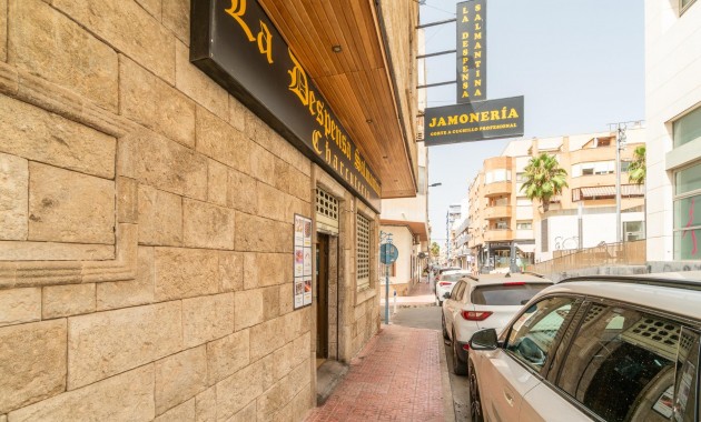 Resale - Commercial Unit -
Torrevieja - Paseo maritimo