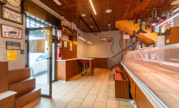 Resale - Commercial Unit -
Torrevieja - Paseo maritimo