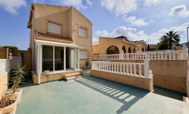 Resale - Einfamilienhaus -
Orihuela - Los Balcones