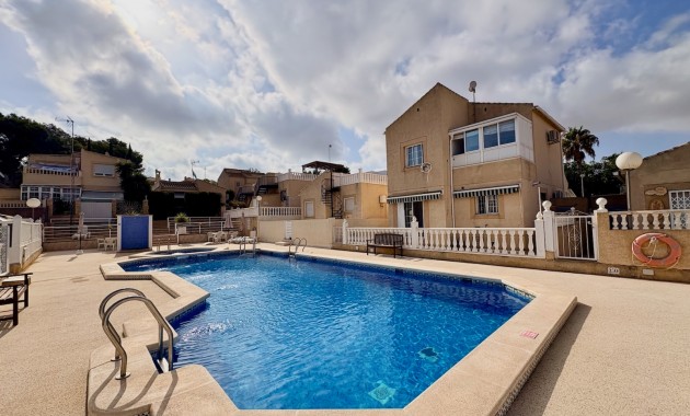 Resale - Einfamilienhaus -
Orihuela - Los Balcones