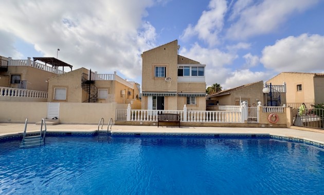Resale - Einfamilienhaus -
Orihuela - Los Balcones