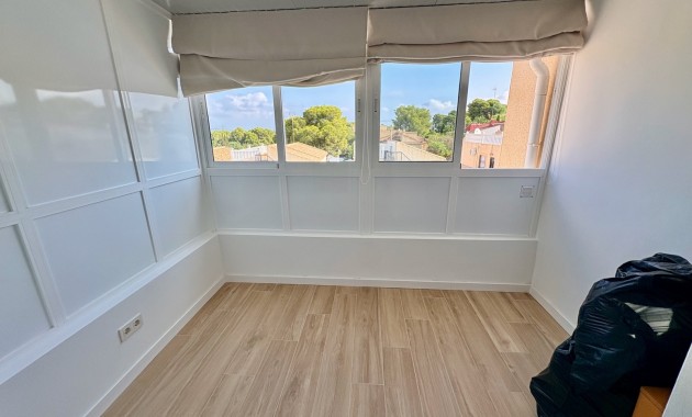 Resale - Einfamilienhaus -
Orihuela - Los Balcones