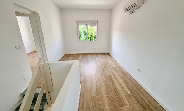 Resale - Einfamilienhaus -
Orihuela - Los Balcones